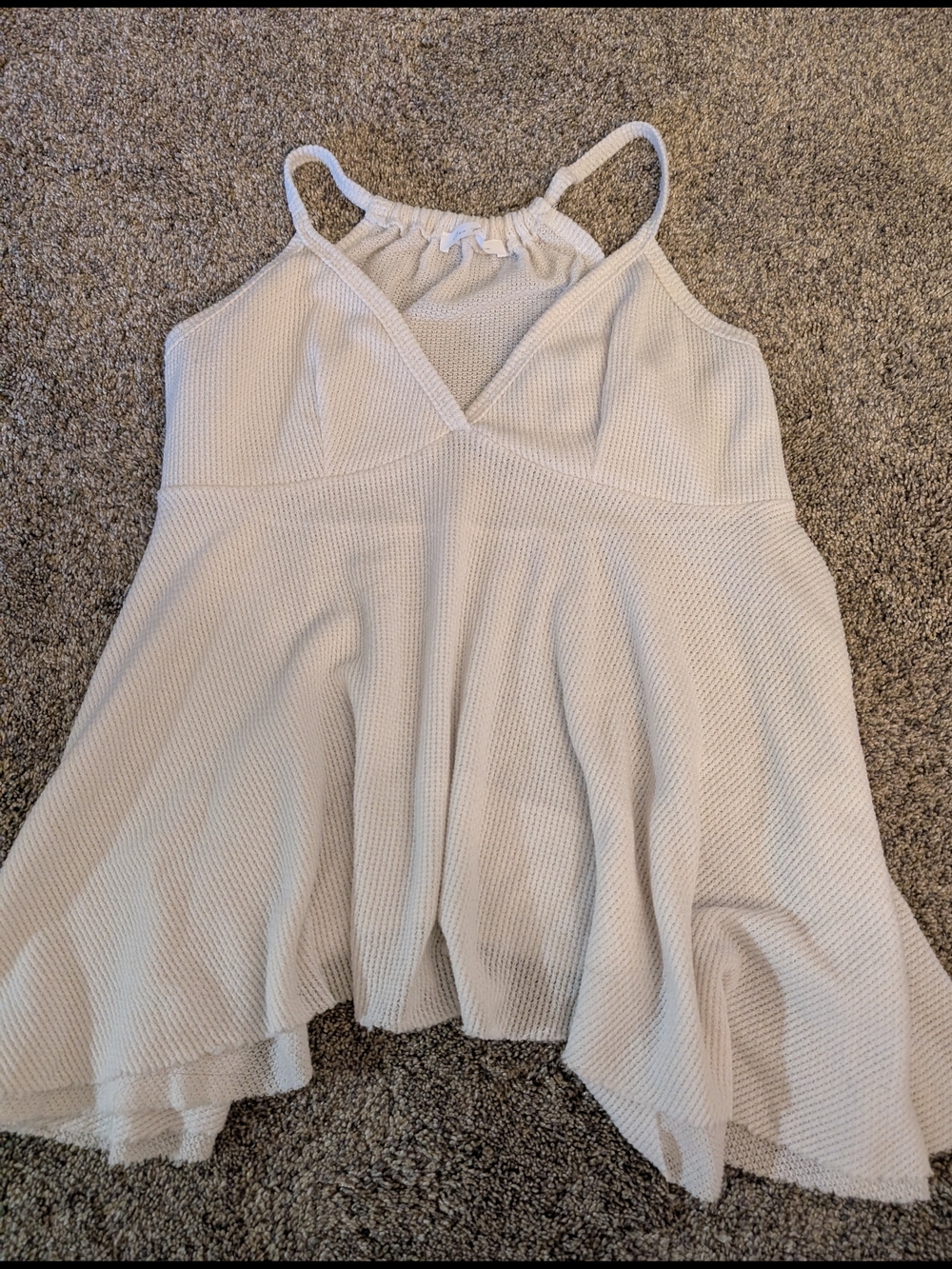 🌼 Ces Femme Cream Textured V-Neck Spaghetti Strap Camisole Size Large EUC